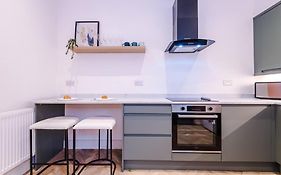 5 Bed Salford Sanctuary Retreat